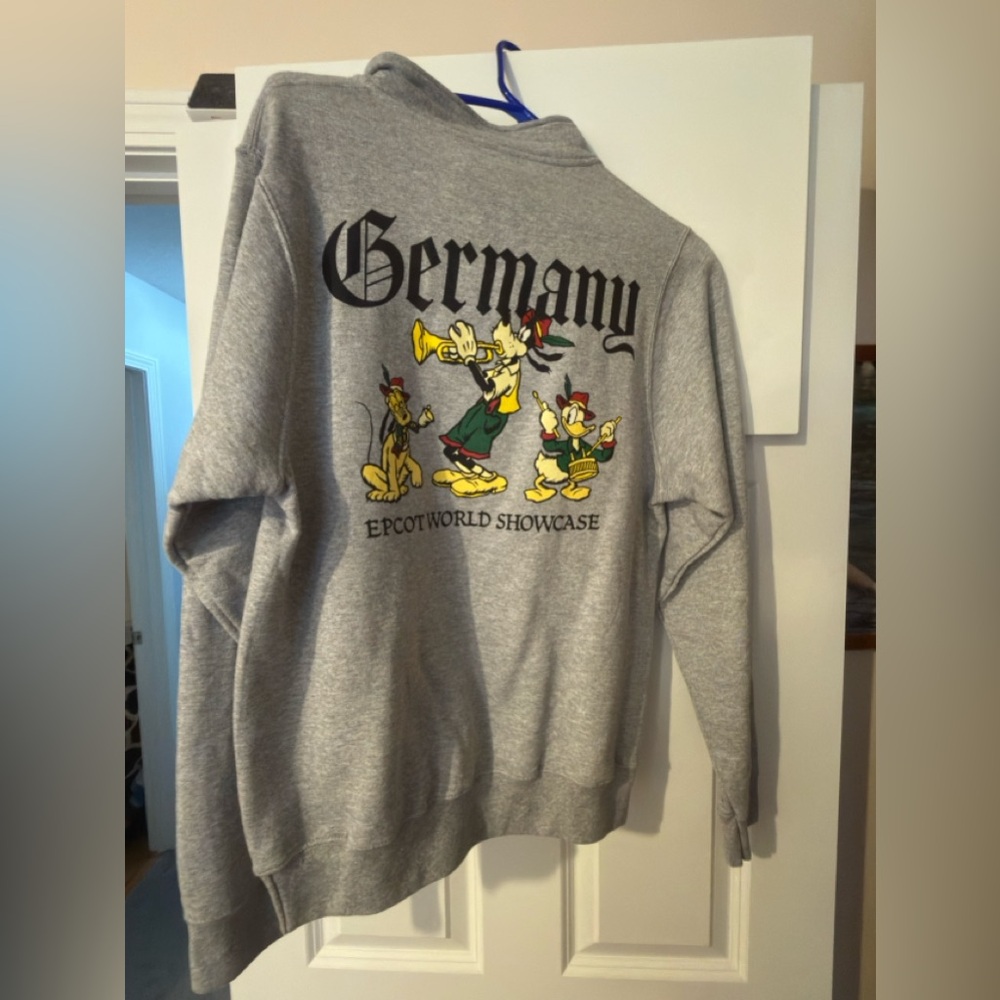 Disney’s Epcot Germany Quarter Zip Sweatshirt Size Small